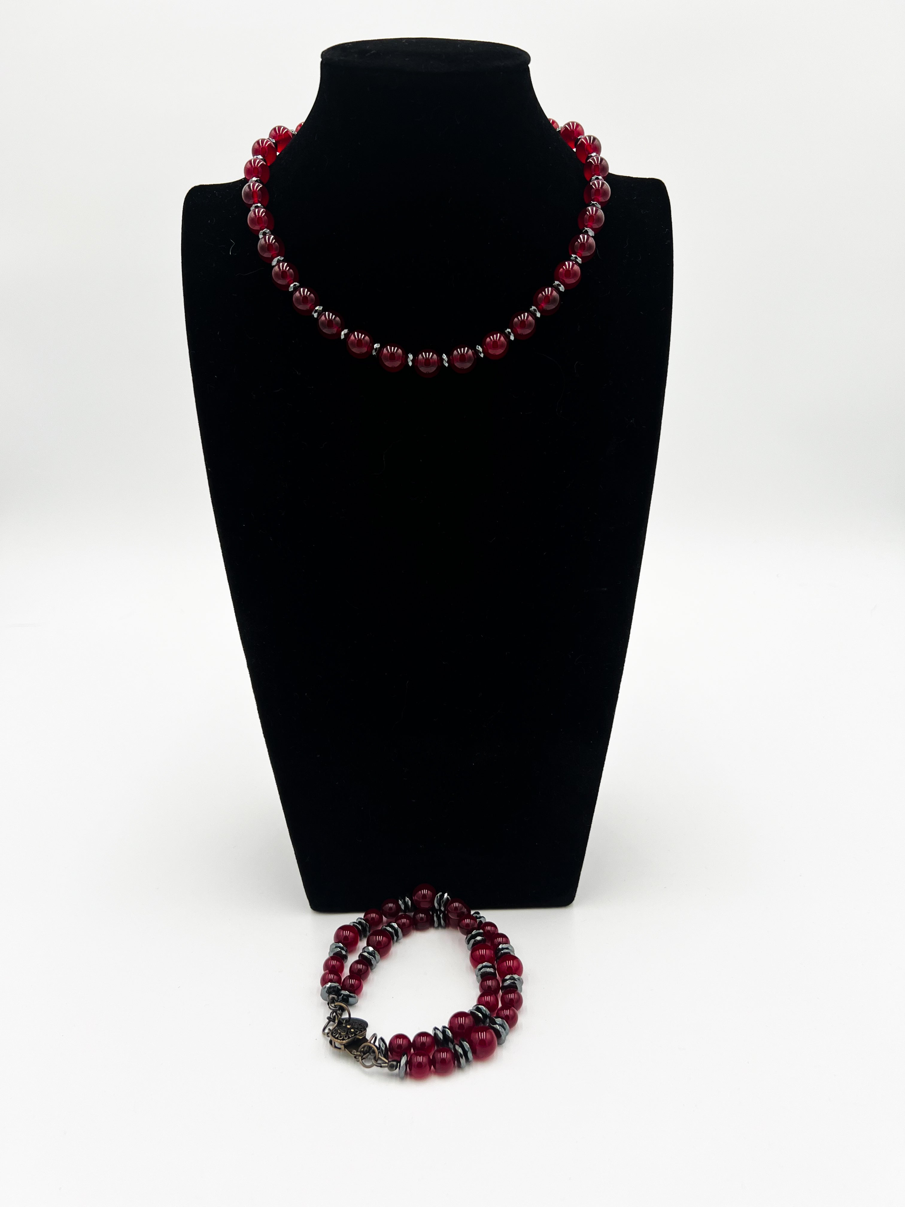 Red Jade Necklace & Bracelet Set